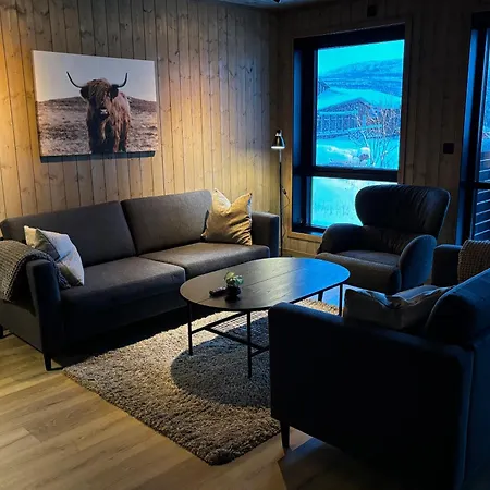 Skaidi Lodge - Modern Cabin Luxury - Near Nussir - 6 Beds Hammerfest